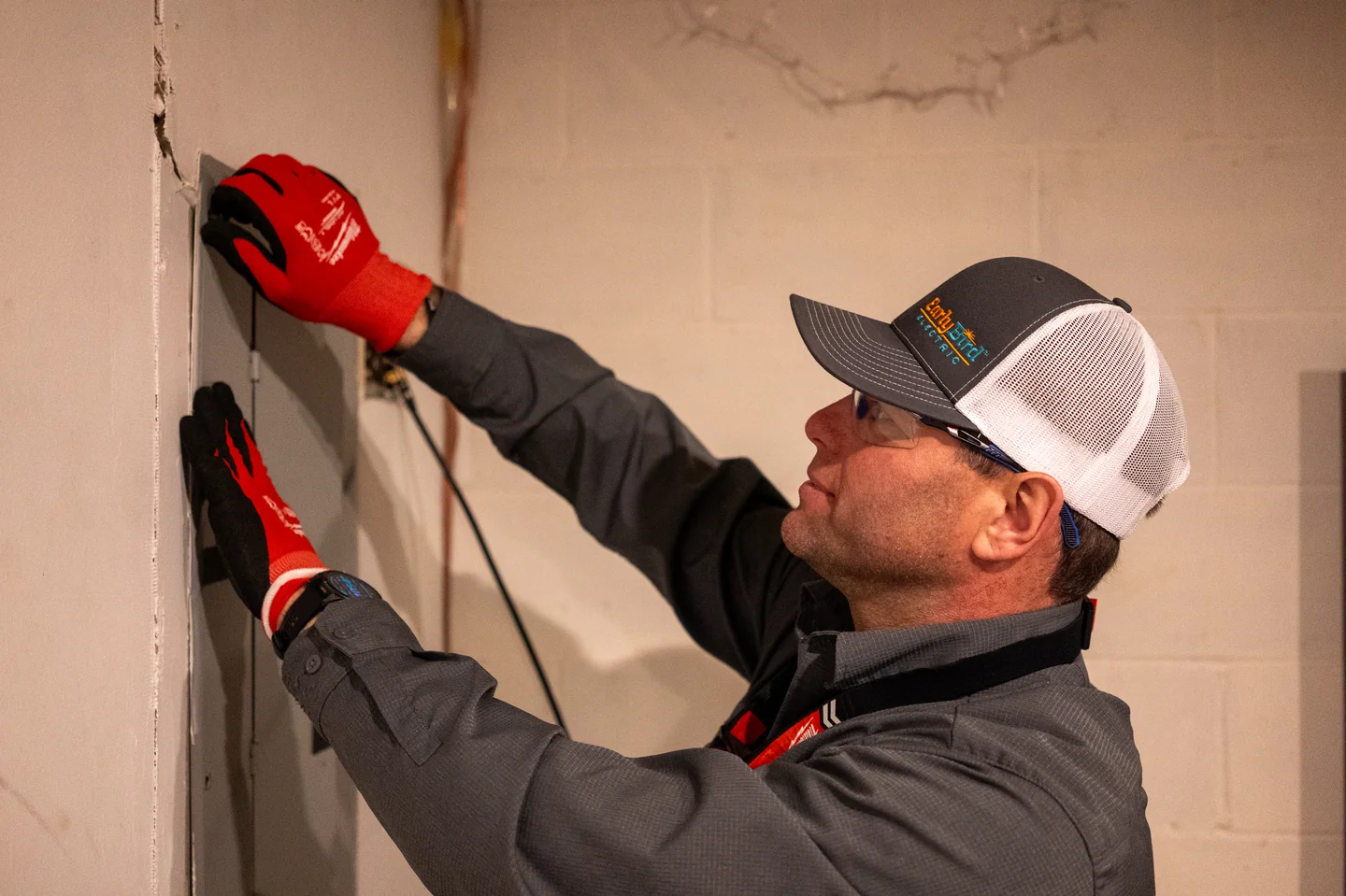 Electrical panel work in Robbinsdale, MN by Early Bird Electricians